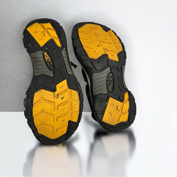 S🅾️LD! l KEEN l Men’s Slip on Shoes l 10 l EUC - Picture 3 of 7